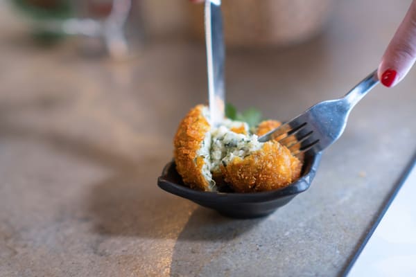 5 razones divertidas y 3 secretos de cocina para que idolatres las croquetas (de Carmela)