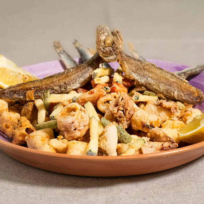 EL Pescaíto de Carmela: Del mar a la mesa