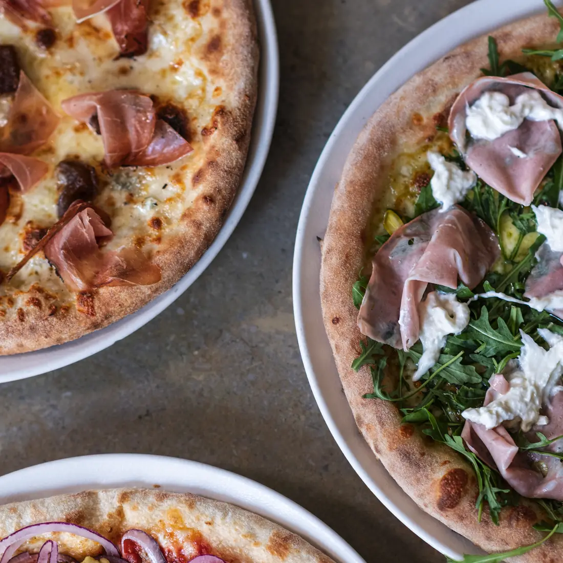Restaurante italiano La Piccola Carmela de Granada: La auténtica pizza napolitana en tu plato