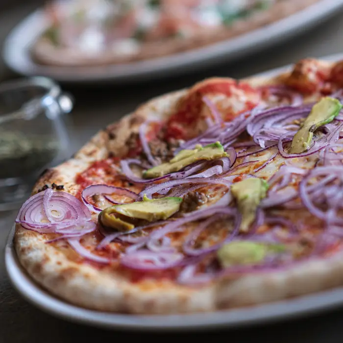 Restaurante italiano La Piccola Carmela de Granada: La auténtica pizza napolitana en tu plato
