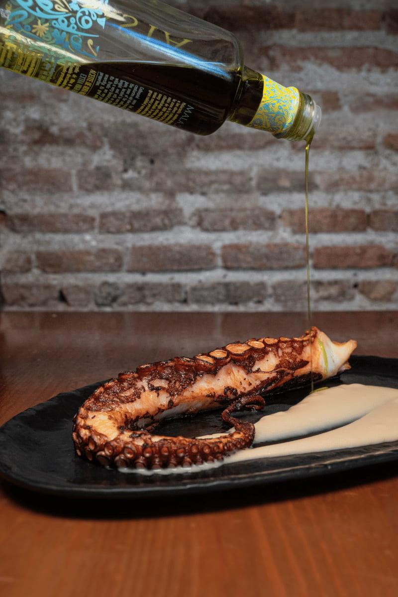 pata de pulpo en carmela